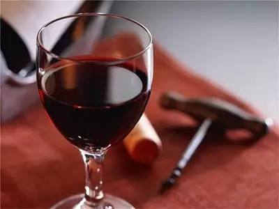 开封奔富代理：红葡萄酒年份越长越好么?